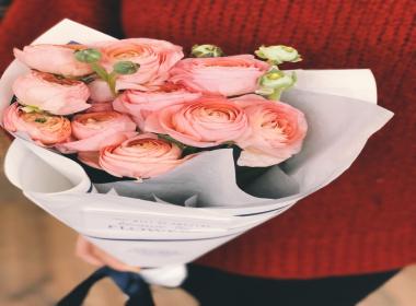 This Valentines Day Find the Right Flower Delivery Service For You