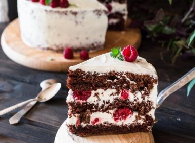 How to make Black Forest Cake at home