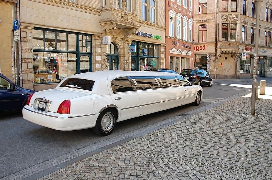 Ways you can use a rental limousine service