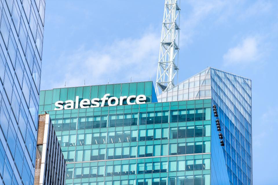How to Become a Salesforce Sales Cloud Consultant