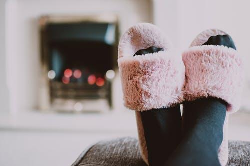 What to Look For When Shopping for Womens Slippers