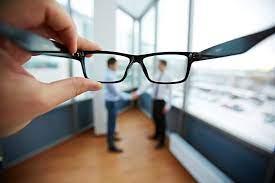 Tips to Care for Your Spectacles and Avoid Financial Loss