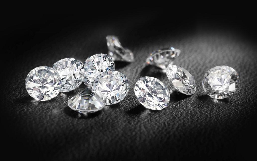 LAB GROWN DIAMOND VS CUBIC ZIRCONIA VS MOISSANITE